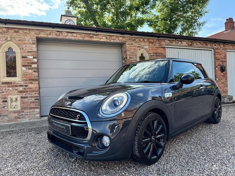 Grey Used 2018 Mini Cooper SD Hatch Hatchback | £12,995 (A bit pricey) - Image 1/3