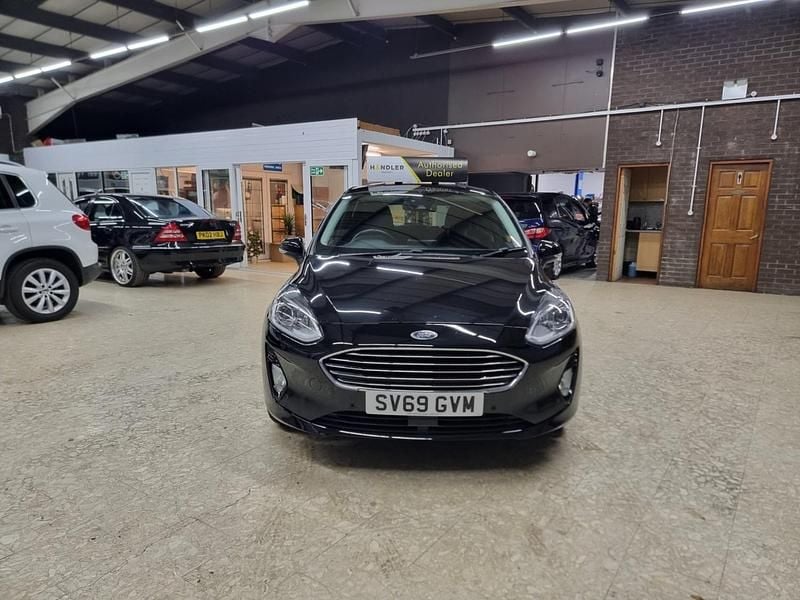 Used Ford Fiesta Titanium 95 HP (69 kW) 2020 Black Hatchback