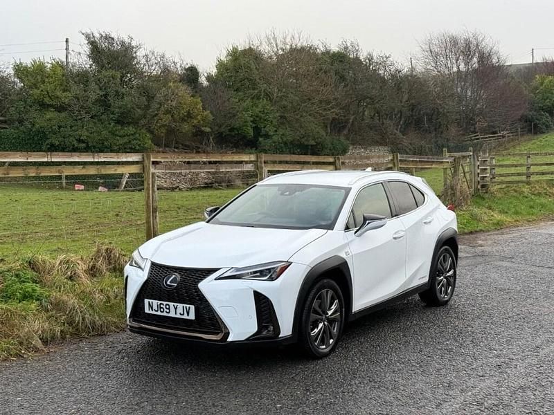 Used Lexus UX 250h Sport Line 2019 White SUV