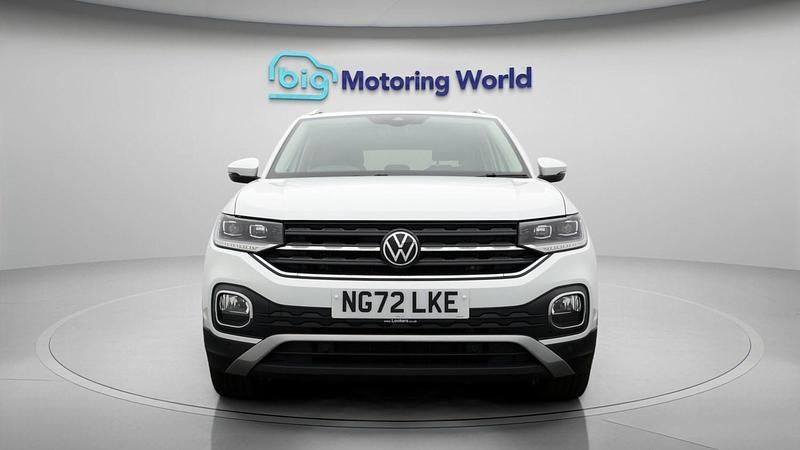 Used VW T-Cross SEL 110 HP (80 kW) 2022 White SUV