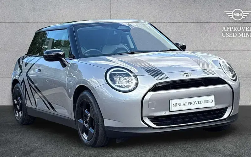 Used Mini Cooper Classic 135 kW (184 HP) 2026 Hatchback