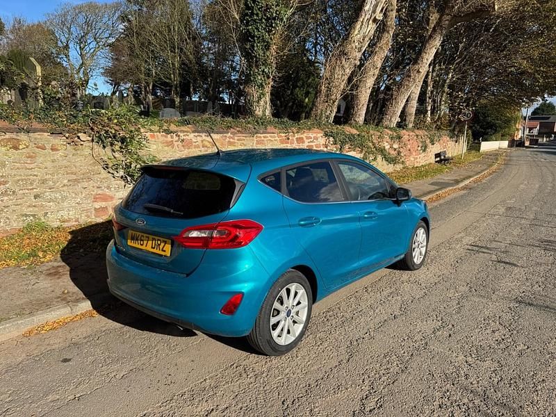 Used Ford Fiesta Titanium 100 HP (73 kW) 2017 Blue Hatchback