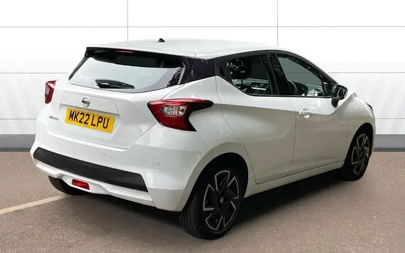 Used Nissan Micra Acenta 92 HP (67 kW) 2022 White Hatchback