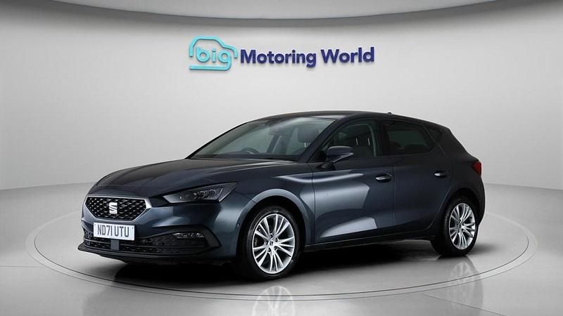 Used Seat Leon SE Dynamic 115 HP (84 kW) 2022 Grey Hatchback