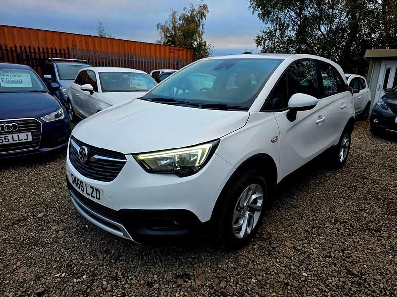 White Used 2019 Vauxhall Crossland X SUV | £4,000 - Image 1/4