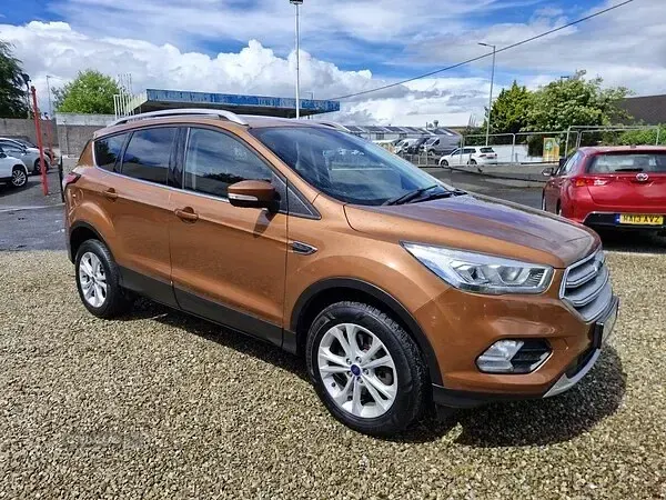 Used Ford Kuga Titanium 120 HP (88 kW) 2017 Brown SUV