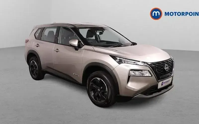 Usado Nissan X-Trail Acenta 213 HP (156 kW) 2025 SUV