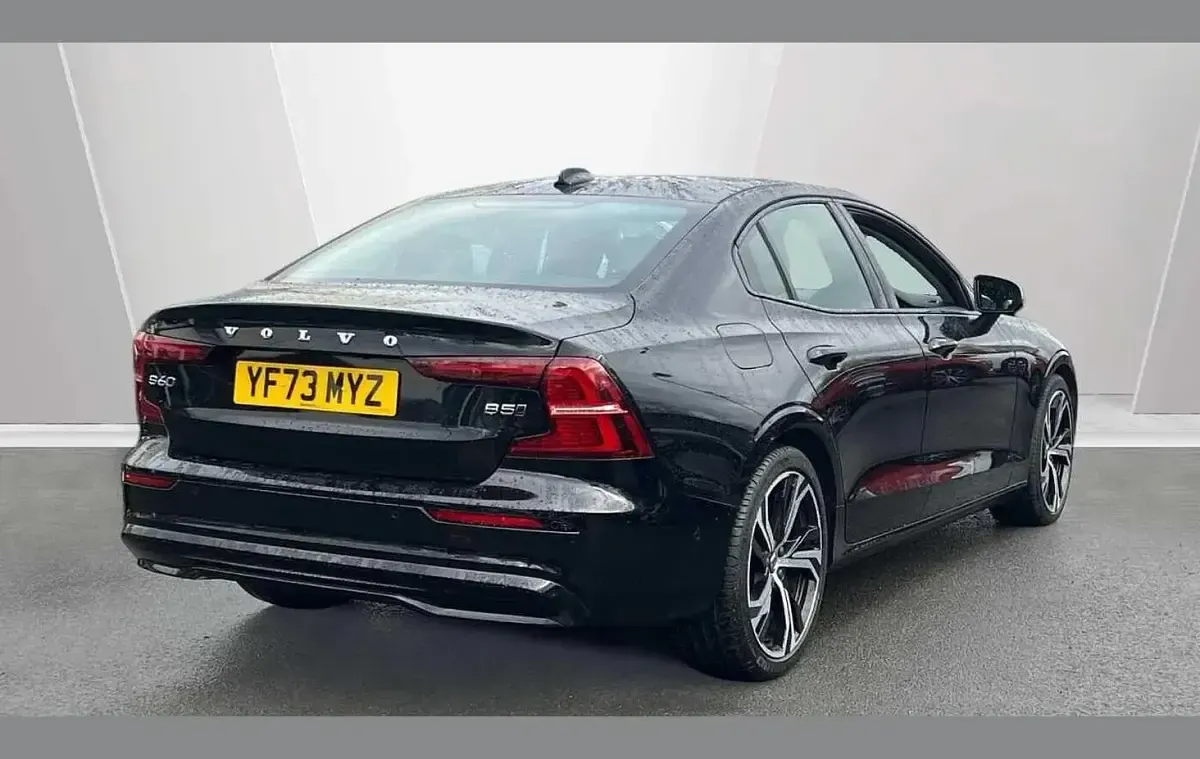Used Volvo S60 Plus 247 HP (181 kW) 2023 Black Sedan