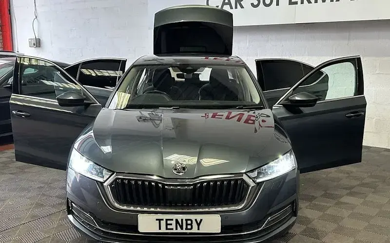 Used Skoda Octavia SE L 204 HP (150 kW) 2021 Grey Hatchback