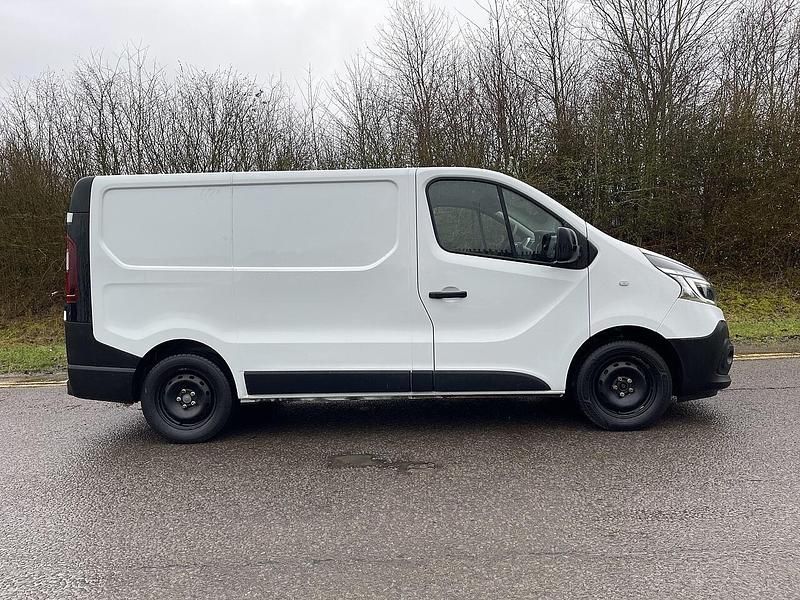 Used Renault Trafic Business 2020 White MPV