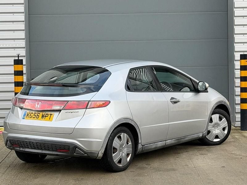 Used Honda Civic S 2006 Silver Hatchback