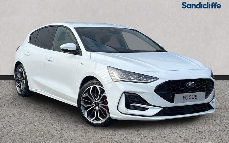 Used Ford Focus ST-Line X 125 HP (91 kW) 2024 White Hatchback