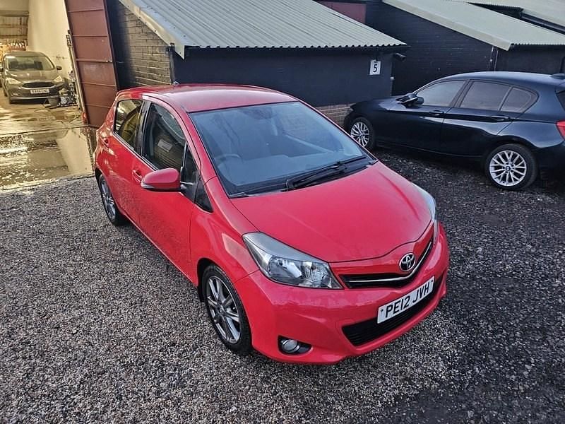 Used Toyota Yaris Multidrive S 2012 Red Hatchback