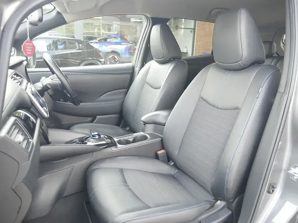 Used Nissan Leaf N-Connecta 160 kW (218 HP) 2021 Grey Hatchback