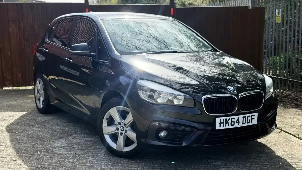 Begagnad BMW 218 2015 Svart Kombi