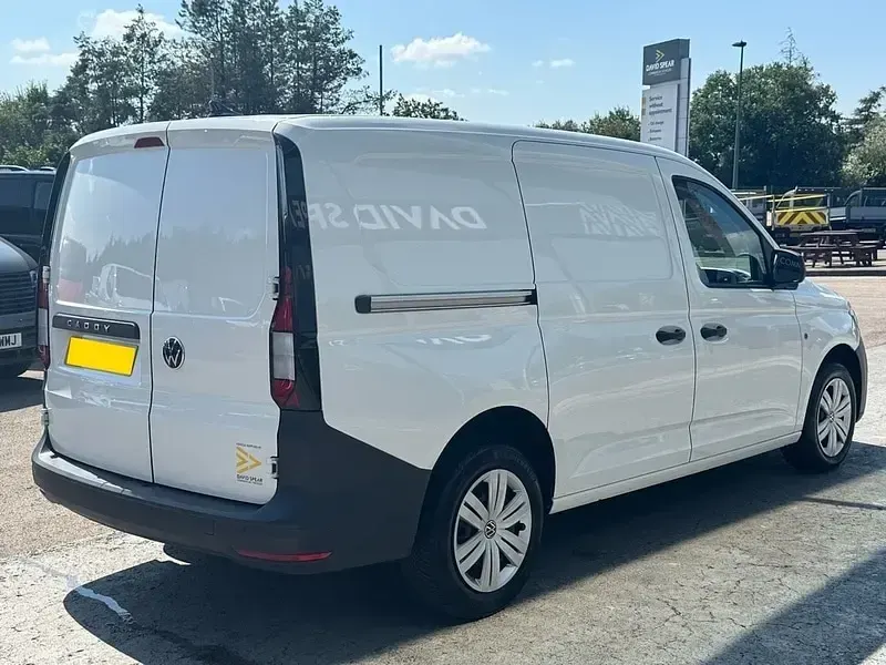 Used VW Caddy Maxi 102 HP (75 kW) 2023 White MPV