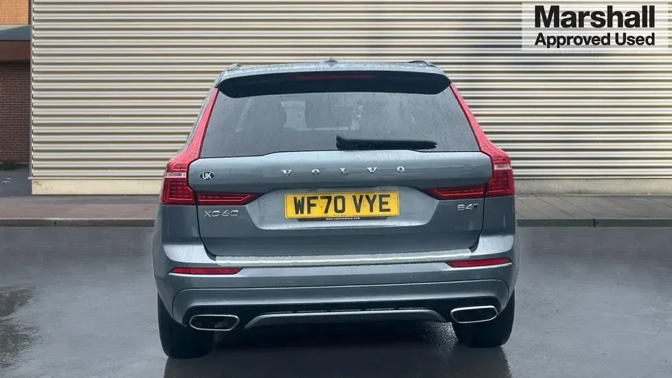 Used Volvo XC60 R-Design 197 HP (144 kW) 2020 Grey SUV