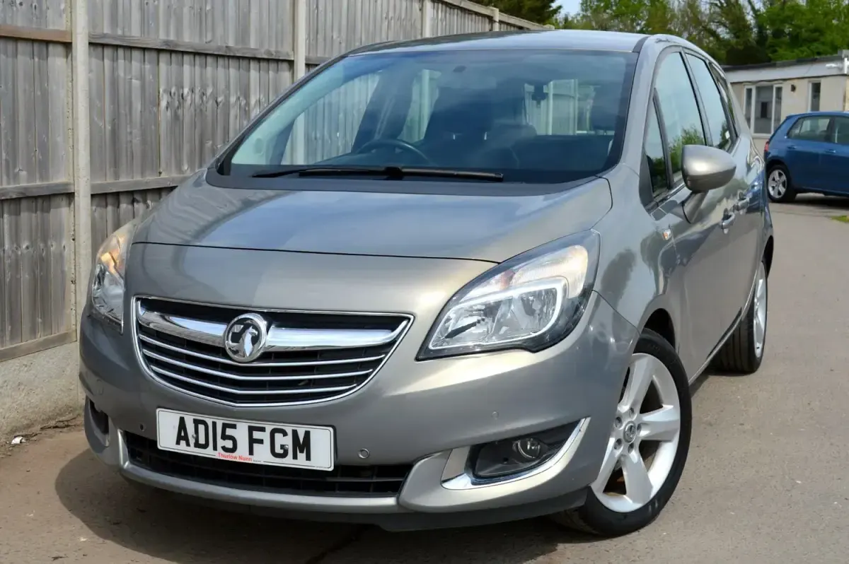 Używany Vauxhall Meriva 2015 Brązowy Minivan