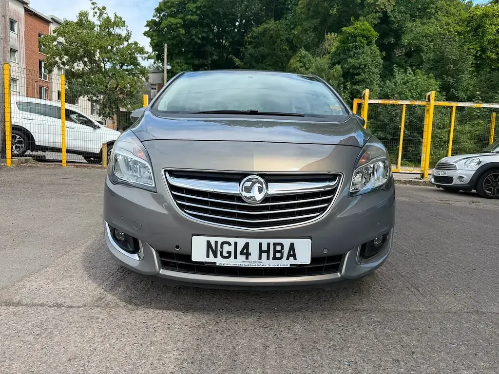 Used Vauxhall Meriva S 2014 Brown MPV