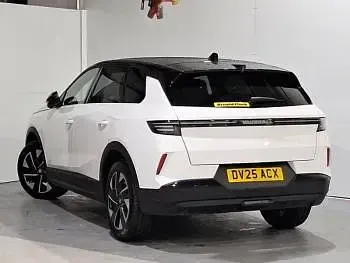 Used Vauxhall Grandland X Ultimate 136 HP (100 kW) 2025 White SUV