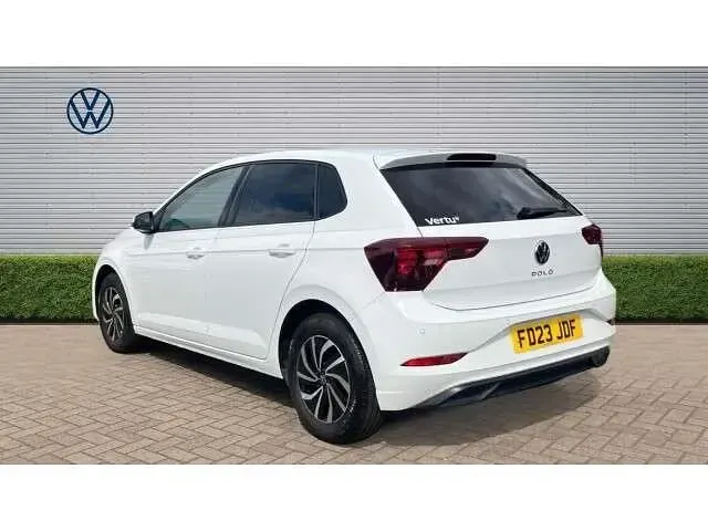 Used VW Polo Life 95 HP (69 kW) 2023 White Hatchback