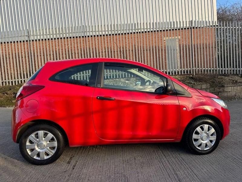 Used Ford Ka Studio 69 HP (50 kW) 2013 Red Hatchback
