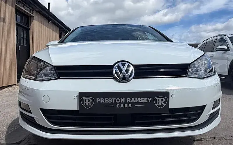 Used VW Golf VII Edition 125 HP (91 kW) 2016 White Hatchback