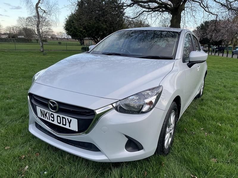 Usado Mazda 2 2019 Prateado Citadino