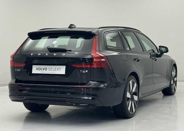 Used Volvo V60 Plus 345 HP (253 kW) 2025 Black Estate