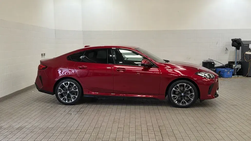 Usado BMW 220 M Sport 168 HP (123 kW) 2025 Vermelho Coupé