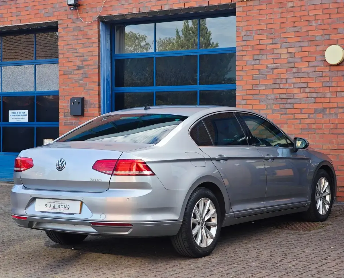 Used VW Passat Business 2018 Silver Sedan
