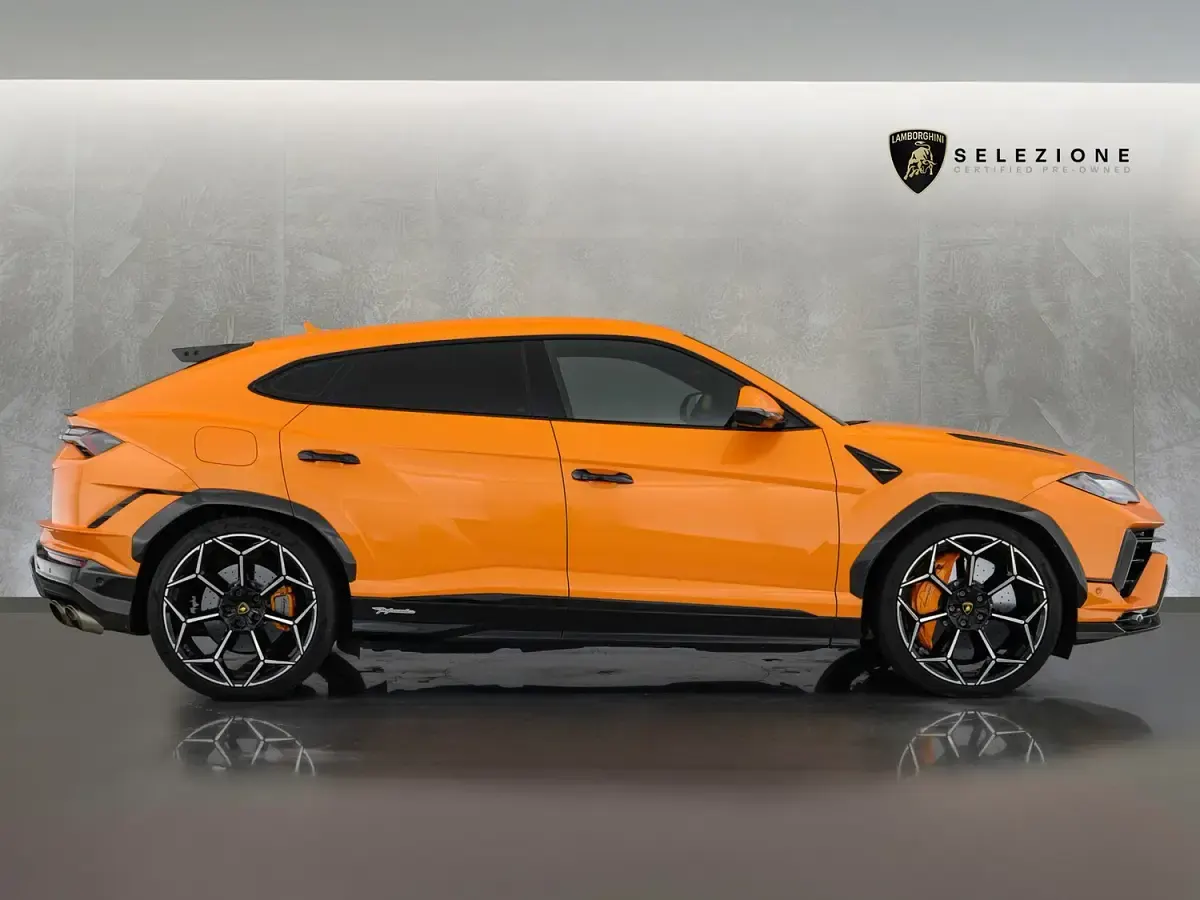 Used Lamborghini Urus 666 HP (489 kW) 2024 Arancio borealis SUV