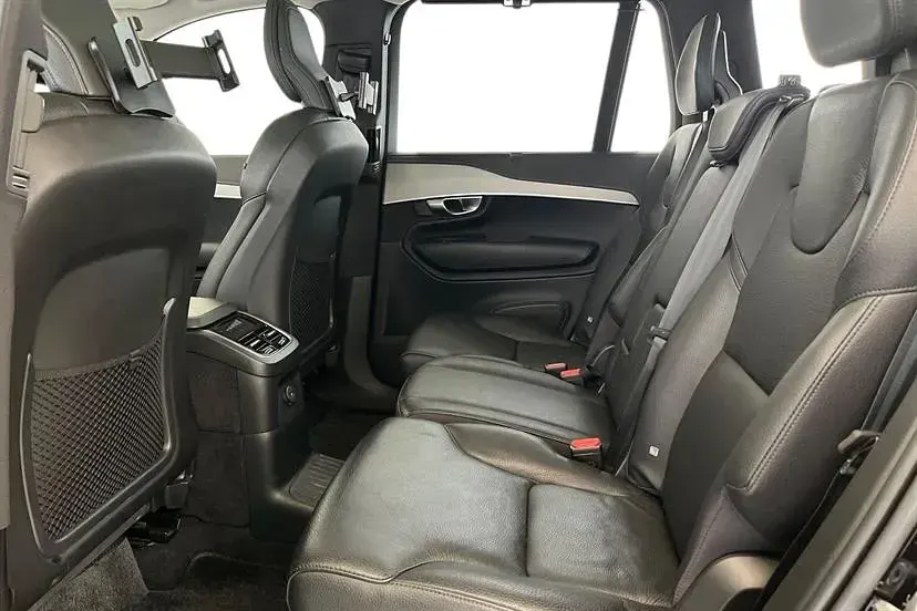 Usado Volvo XC90 Plus 455 CV (334 kW) 2022 Negro SUV