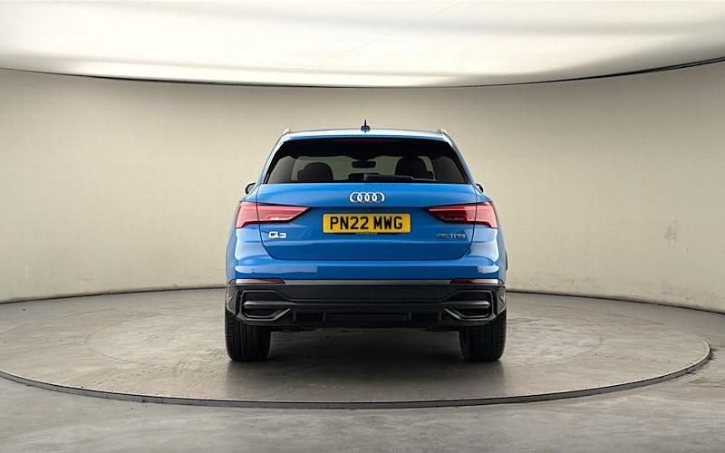 Second-hand Audi Q3 Black Edition 150 CP (110 kW) 2022 Albastru SUV