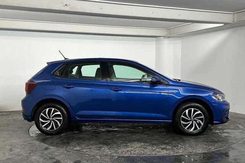 Used VW Polo Life 95 HP (69 kW) 2025 Blue Hatchback