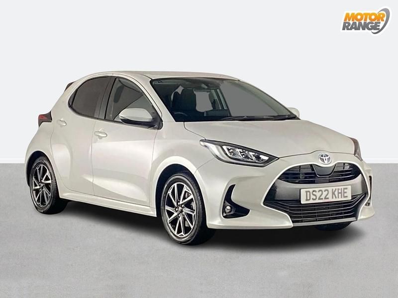 White Used 2022 Toyota Yaris Hybrid Design Hatchback | £16,295 (Fair price) - Image 1/4