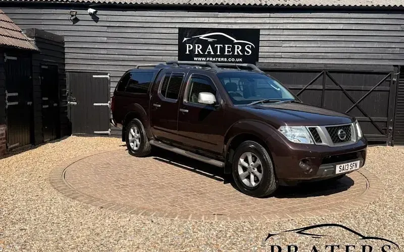 Used Nissan Navara Platinum 190 HP (139 kW) 2012 Pickup