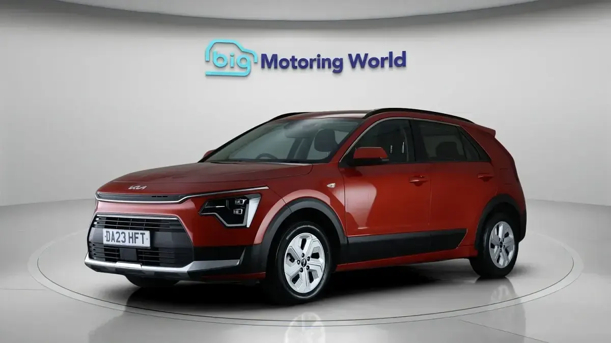 Used Kia Niro 141 HP (103 kW) 2023 Orange SUV