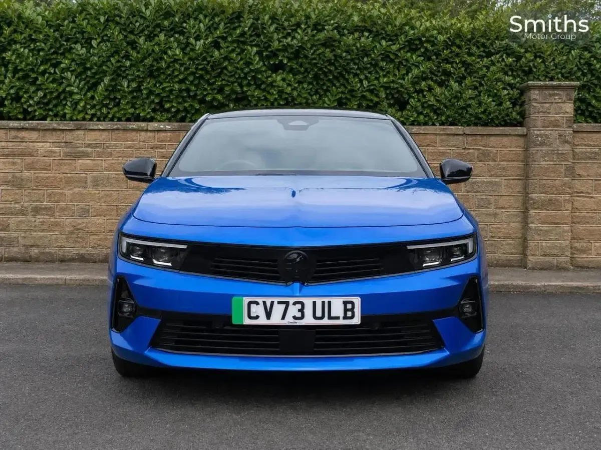 Used Vauxhall Astra Ultimate 113 kW (154 HP) 2023 Blue Hatchback