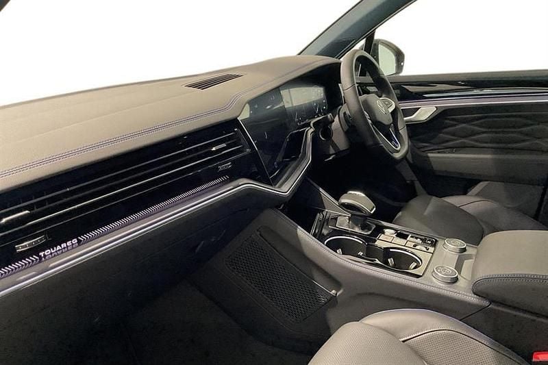 Używany VW Touareg R 462 KM (339 kW) 2026 Czarny SUV
