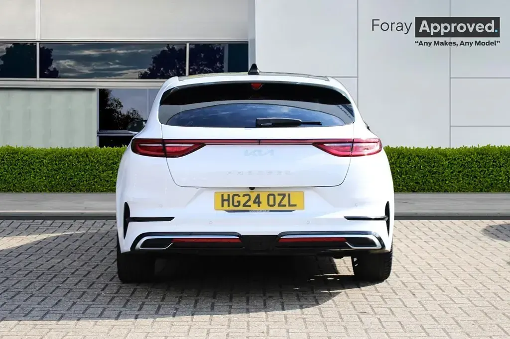 Used Kia ProCeed 2024 White Estate