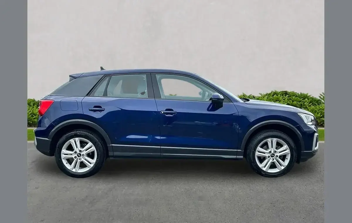 Used Audi Q2 Sport 150 HP (110 kW) 2023 Blue SUV