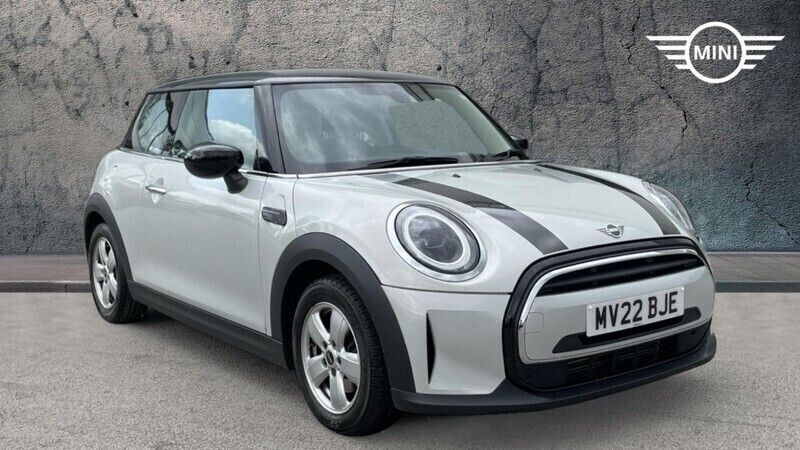 Silver Used 2022 Mini Cooper Classic Hatchback | £14,190 (Good price) - Image 1/4