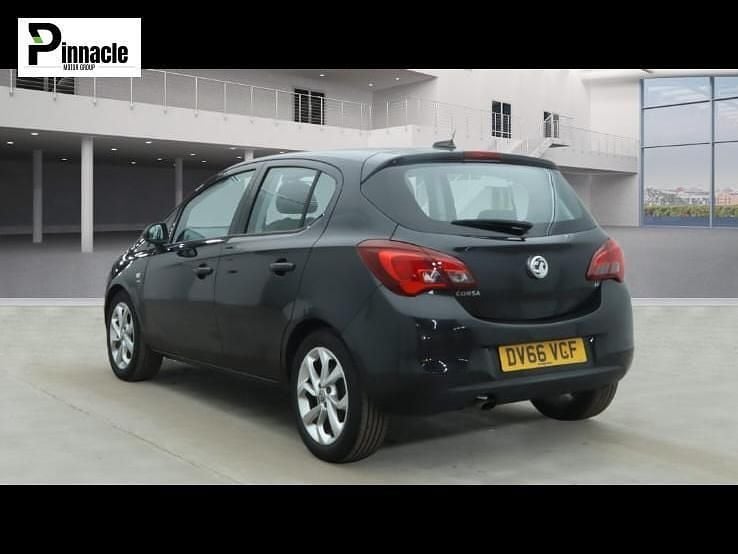 Used Vauxhall Corsa SRi 90 HP (66 kW) 2016 Black Hatchback