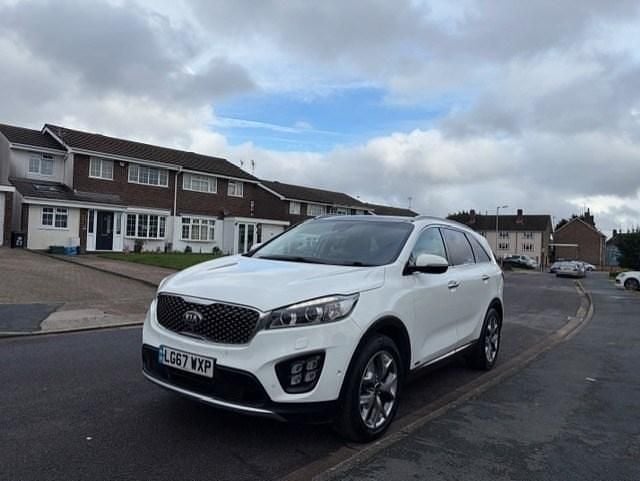 Used Kia Sorento 2018 White SUV