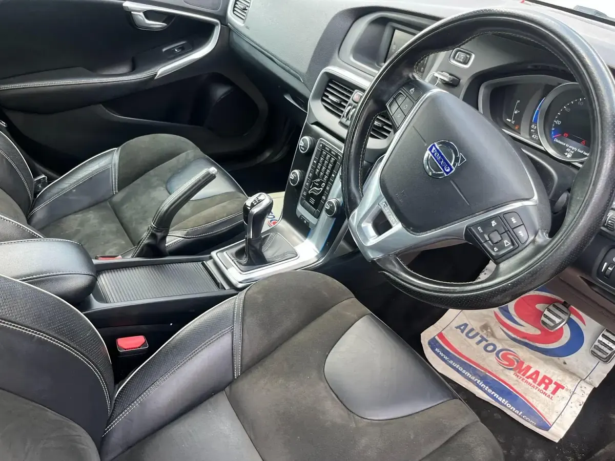 Used Volvo V40 R-Design 2015 Black Hatchback