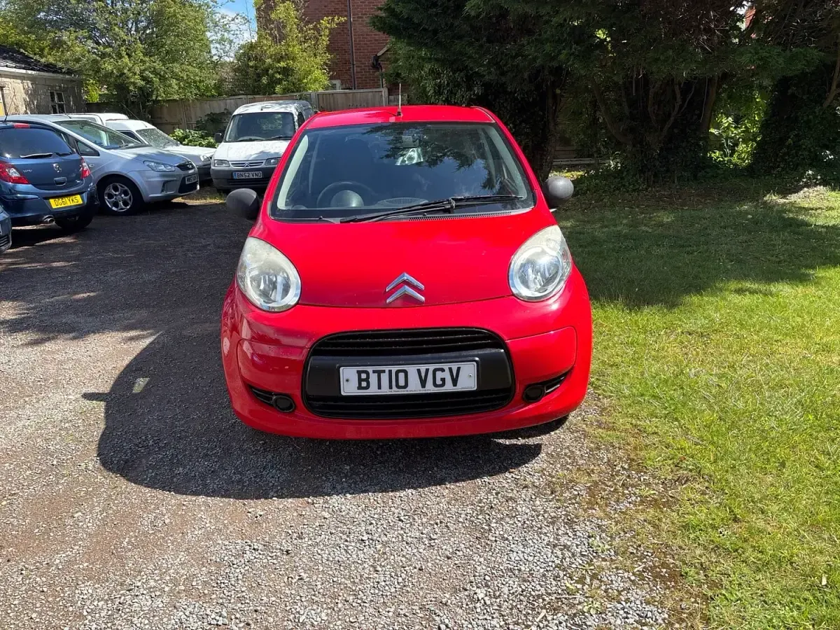 Used Citroën C1 68 HP (50 kW) 2010 Red Hatchback