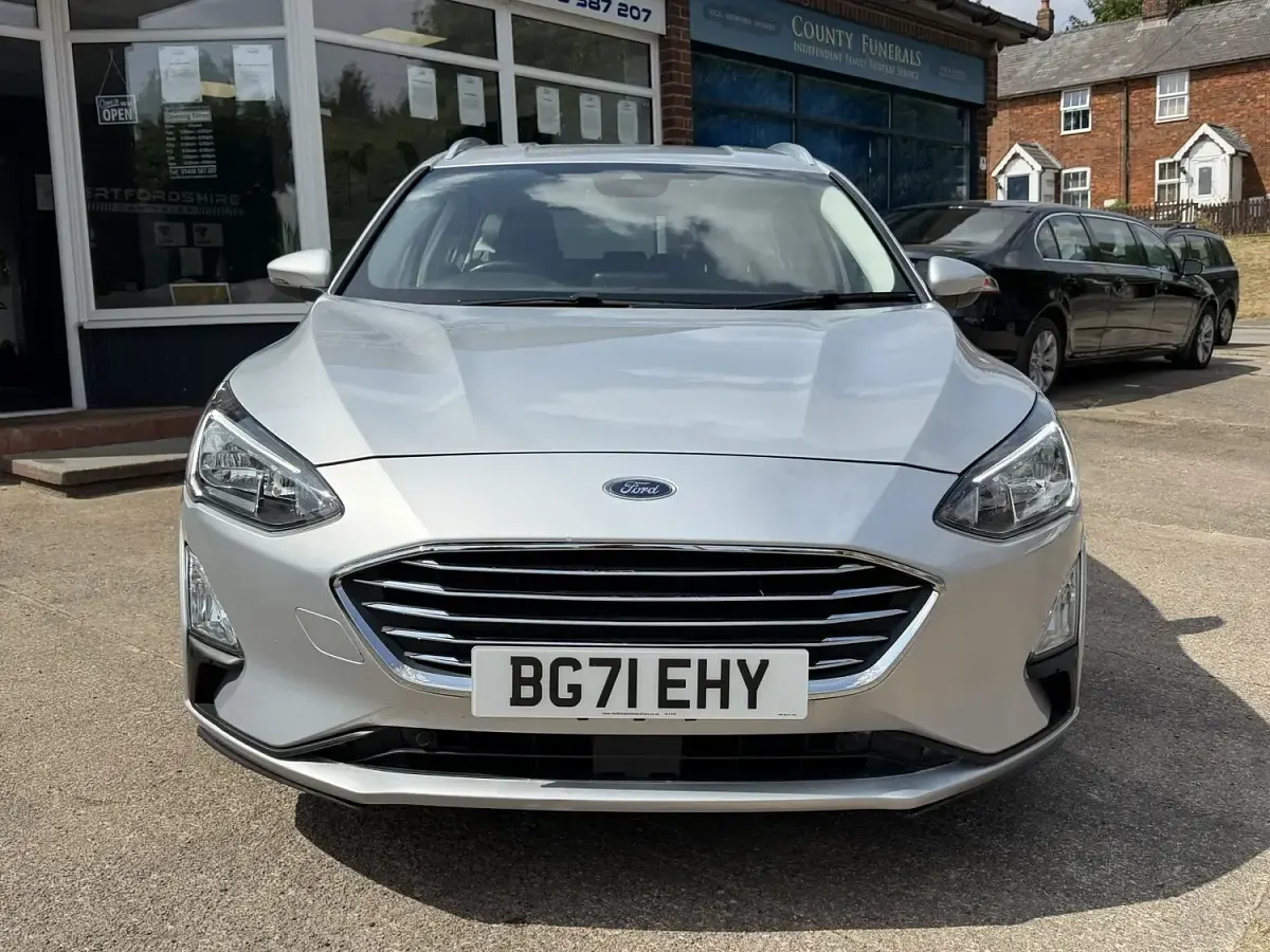 Used Ford Focus Titanium 125 HP (91 kW) 2021 Silver Estate
