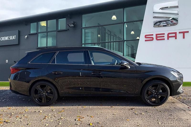 New Seat Leon Black Edition 2025 Black Estate
