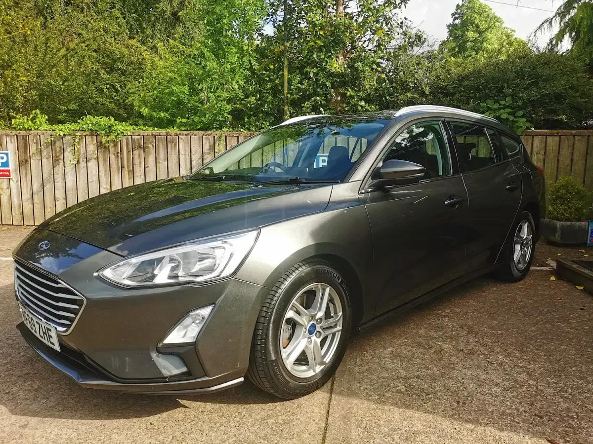 Used Ford Focus Zetec 95 HP (69 kW) 2019 Grey Estate